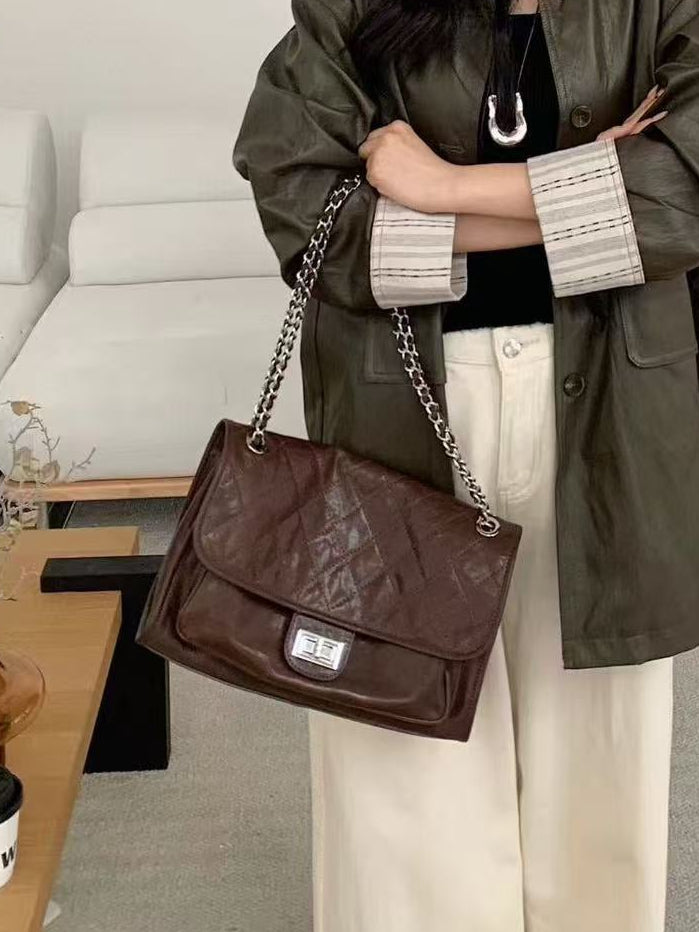 Luxury Quilted Flap Shoulder Bag with Chain Strap