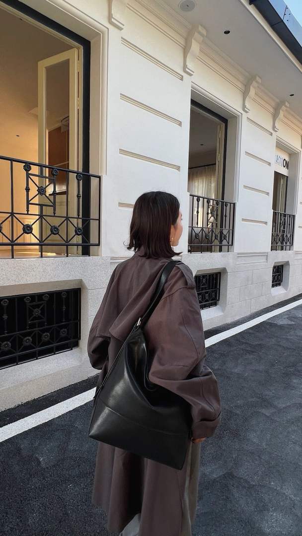 Quiet Luxury Oversized Shoulder Bag